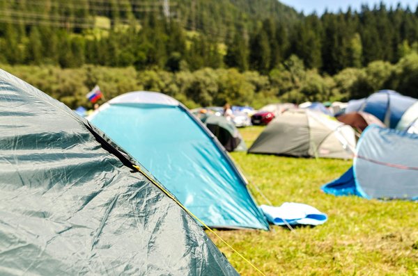 Partez à l'aventure au camping mercantour : randonnée et détente